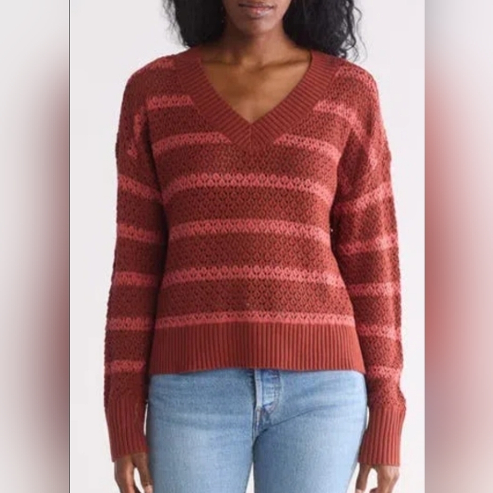 Melrose & Market Stripe V-Neck Pointelle Sweater In Rust-Red Stripe Size Small